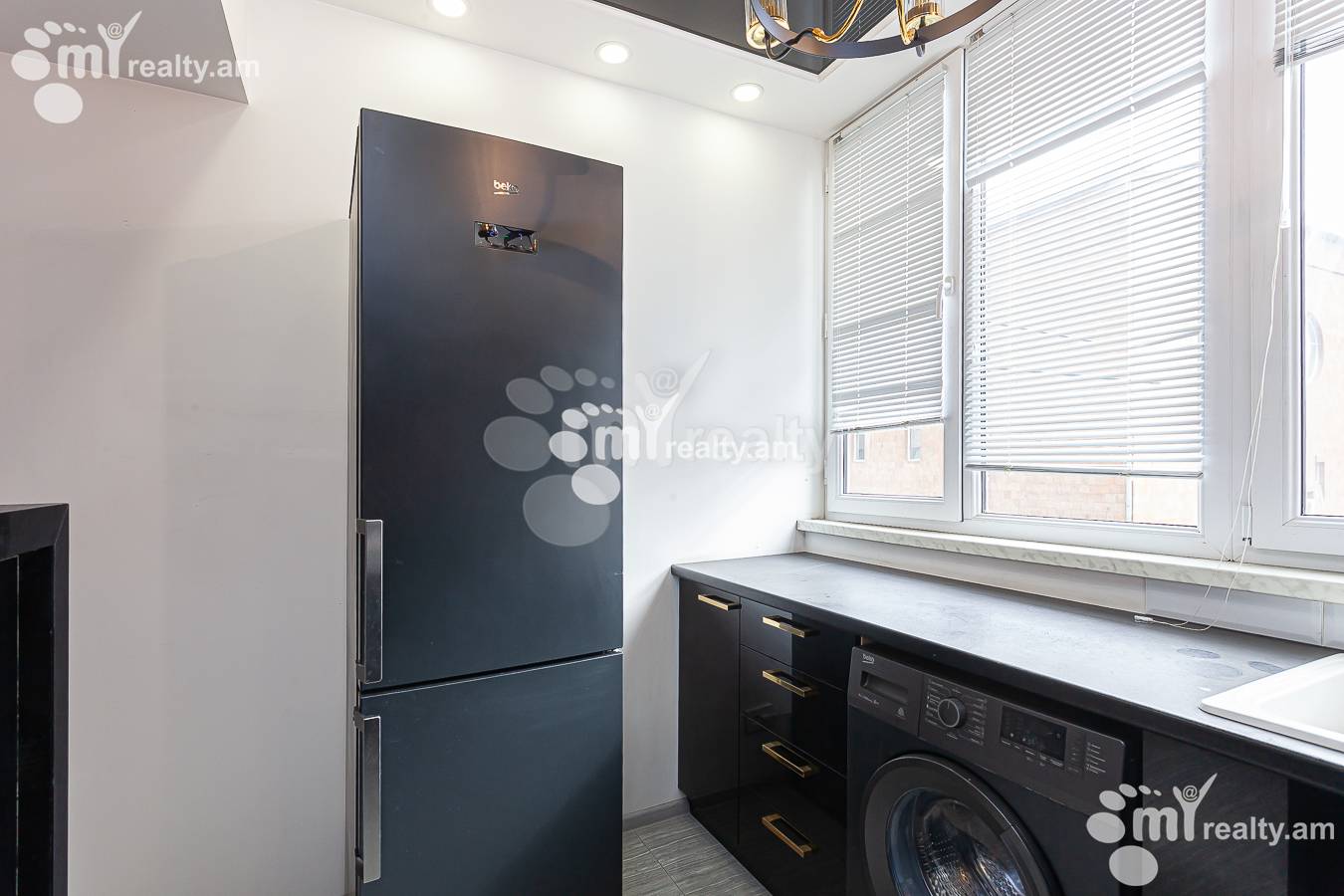 3 սենյականոց բնակարան վարձով Լալայանց փ, Կենտրոն Երևան, 154897