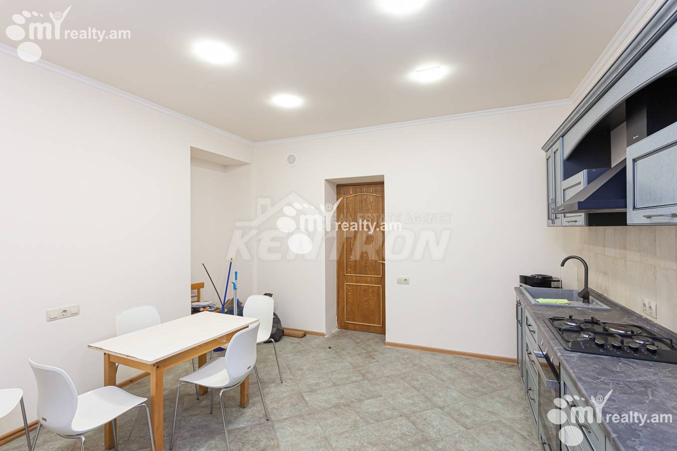 Купить дом Айрик Мурадян улица, Арабкир Ереван, 137027