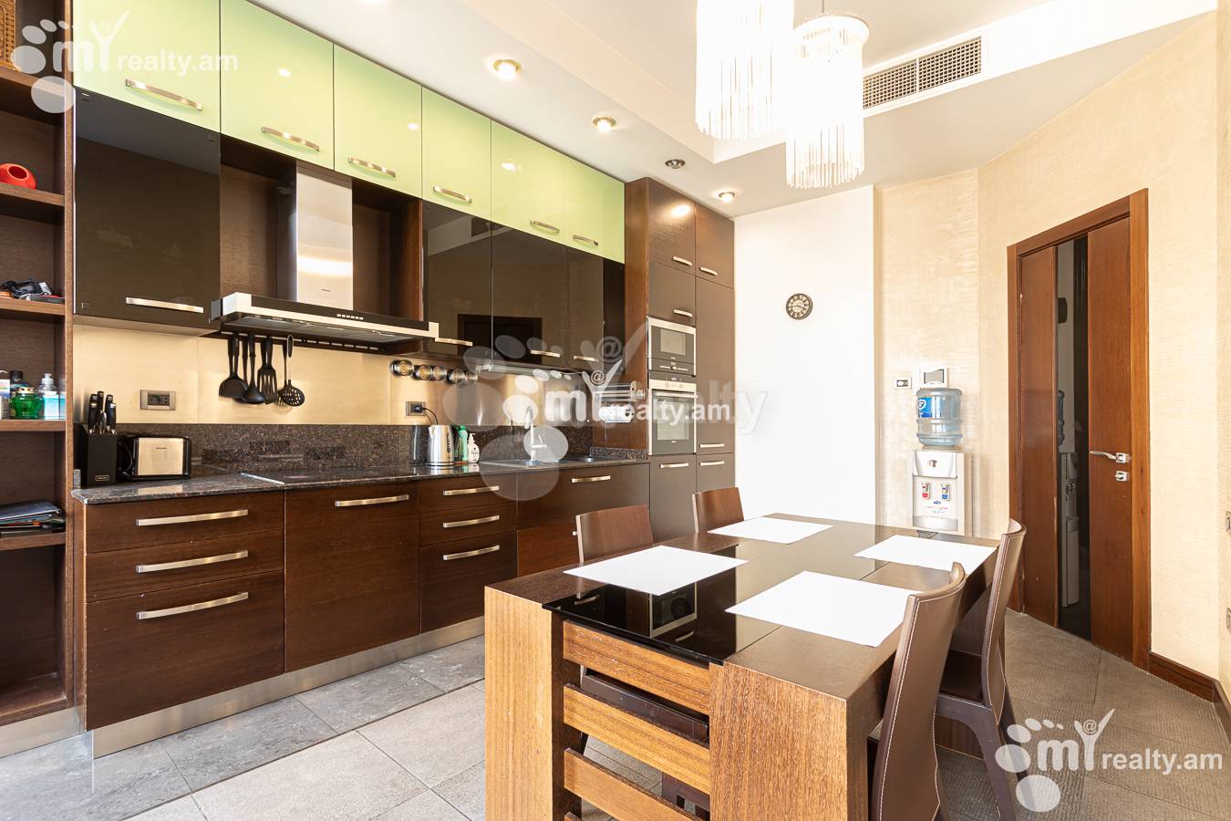 4 bedroom apartment for sale Northern(Hyusisayin)  Ave, Center Yerevan, 156120