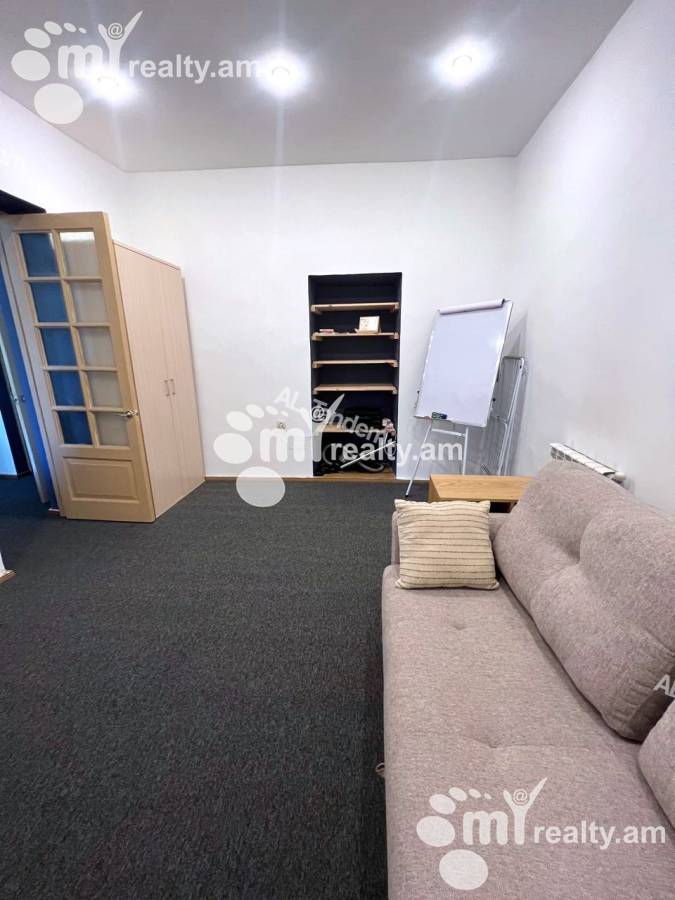 Купить дом Агюсагорцнер  ул, Центр Ереван, 153402