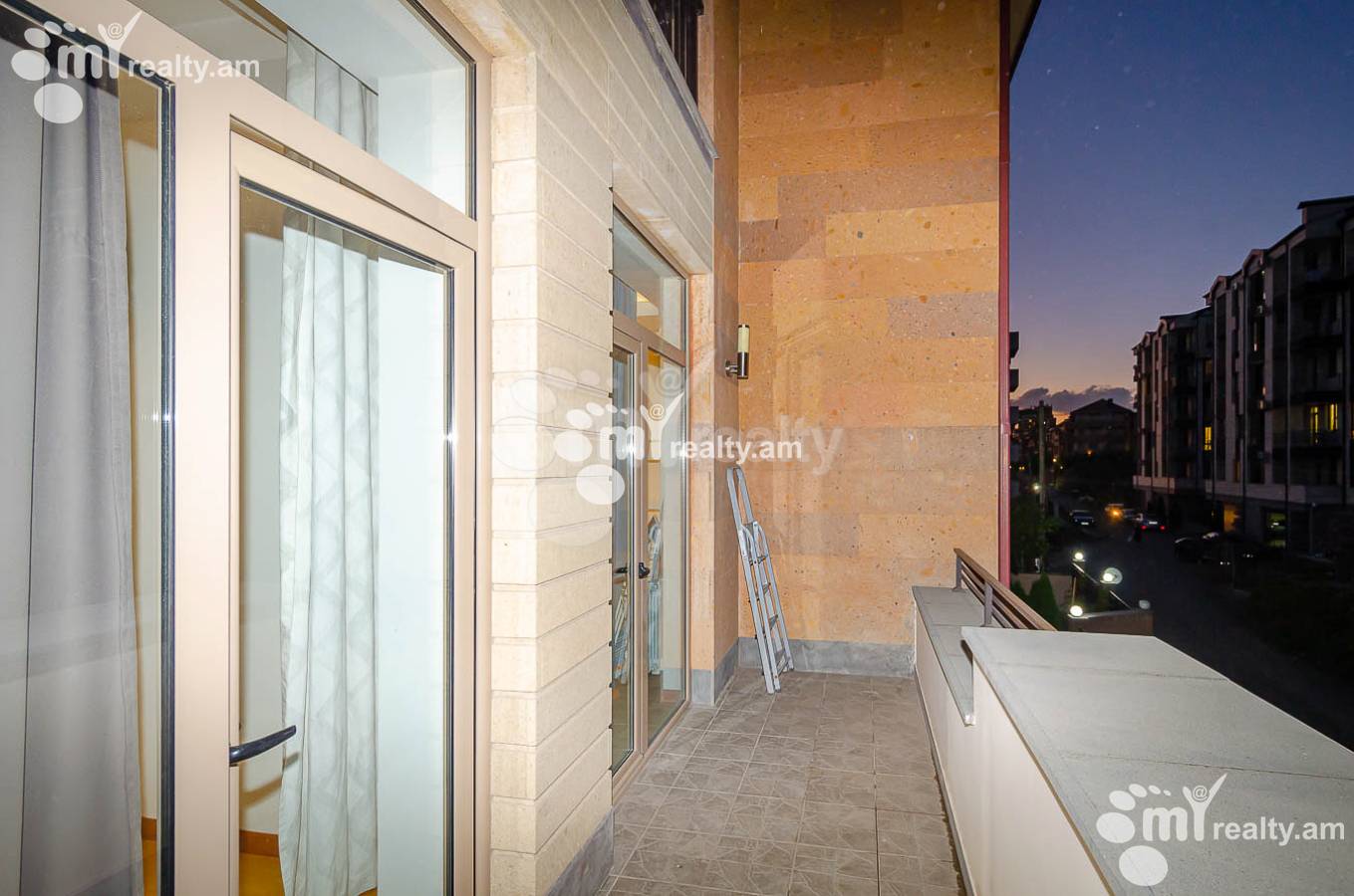 3 bedroom apartment for sale Antarayin St, Center Yerevan, 146939