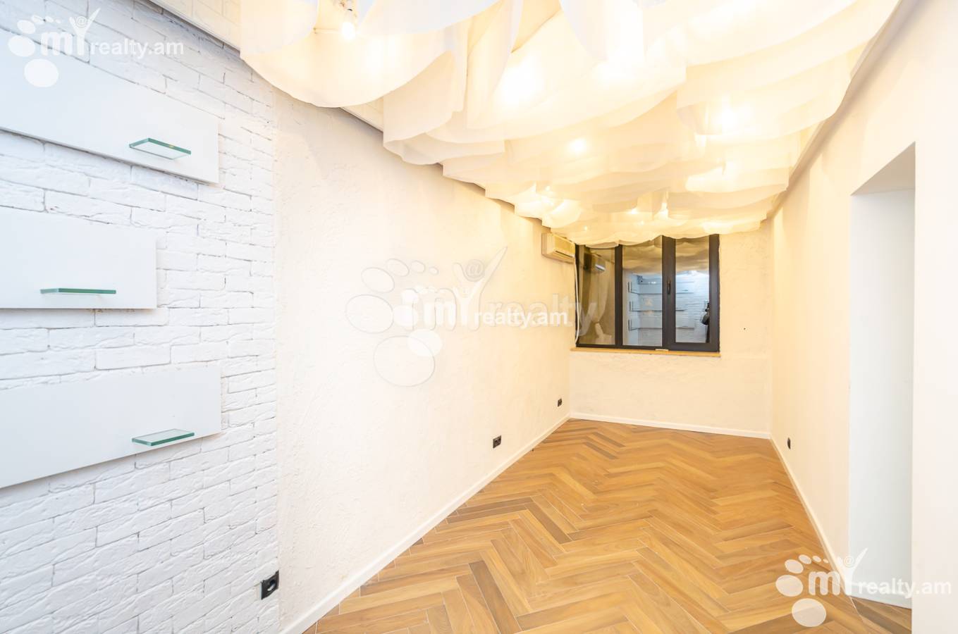 Կոմերցիոն տարածք  Սարյան փող, Կենտրոն Երևան, 153804