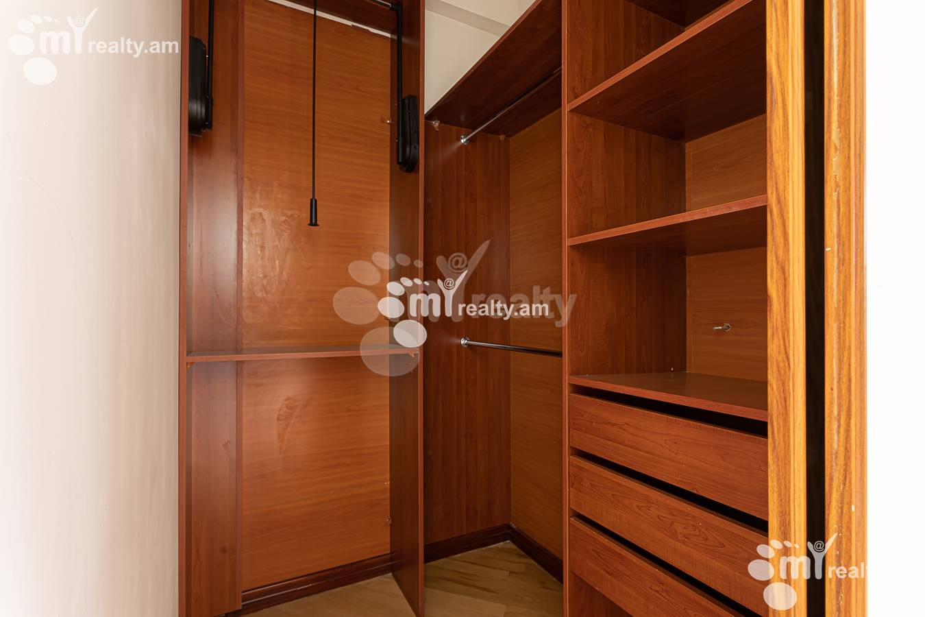 3 bedroom apartment for sale Vardanants St, Center Yerevan, 156903