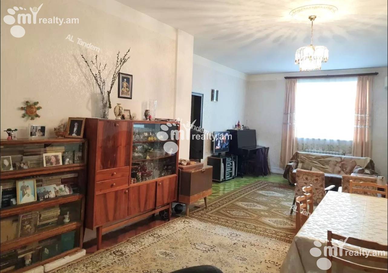 House for sale Aghyusagorcner 2 St, Center Yerevan, 147995