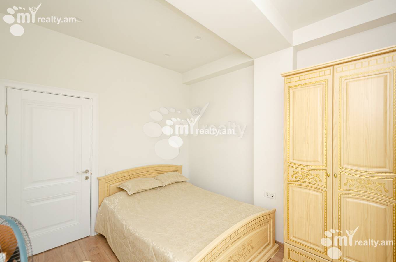 Снять 3 комнатную квартиру Орбели Ехбайрнери ул, Арабкир Ереван, 150471