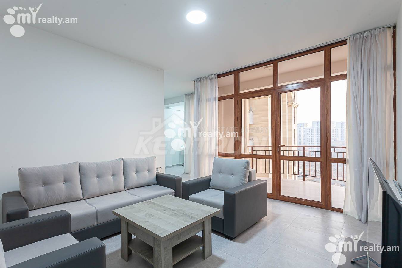 3 bedroom apartment for rent خیابان آرگیشتی, مرکز شهر ایروان, 154364