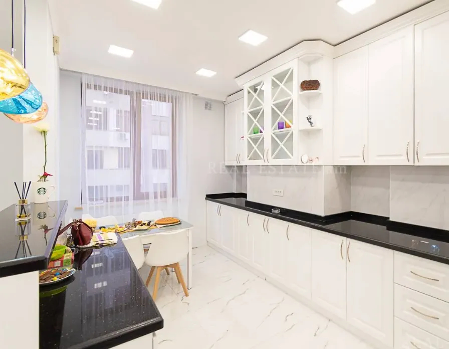 4 bedroom apartment for sale Aram St, Center Yerevan, 159820