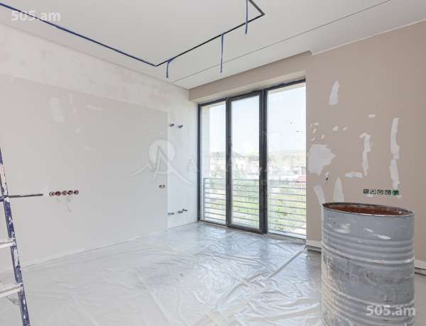 arandznatun-vacharq-Yerevan-Avan