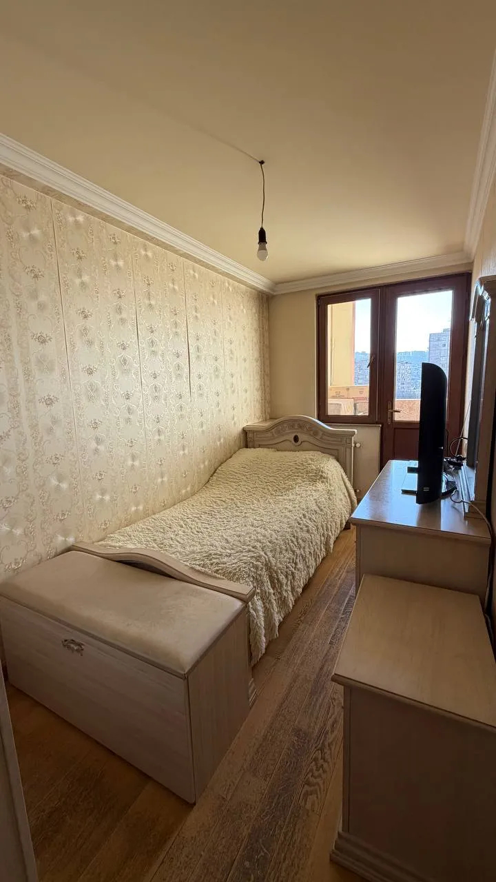 3 bedroom apartment for sale خیابان اِ. کوچار, مرکز شهر ایروان, 161131