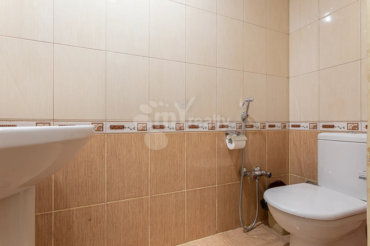 3 bedroom apartment for sale Northern(Hyusisayin)  Ave, Center Yerevan, 157972