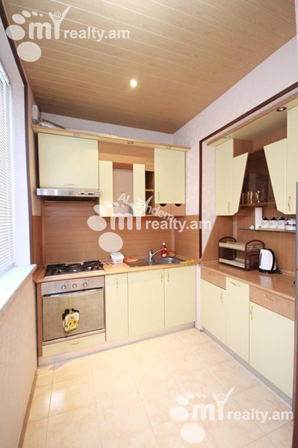 2 սենյականոց բնակարան  Սայաթ-Նովայի պող, Կենտրոն Երևան, 160115