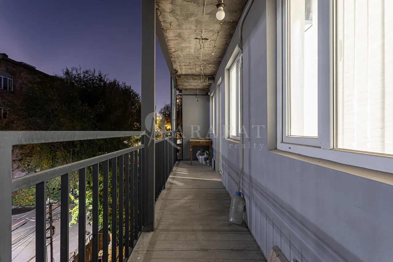 3 bedroom apartment for sale خیابان ماشتوتس, مرکز شهر ایروان, 157755