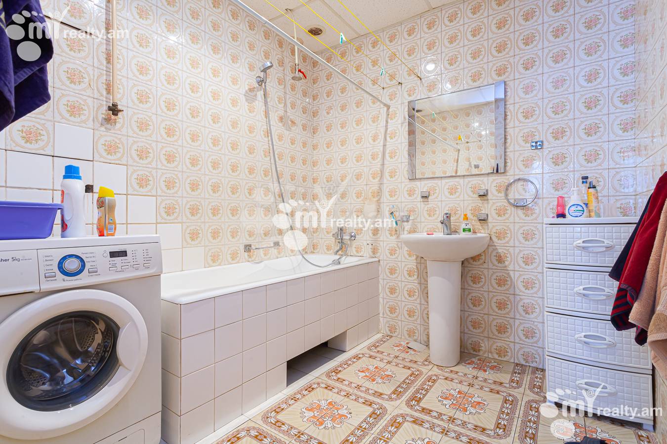 3 bedroom apartment for sale Isahakyan St, Center Yerevan, 154660