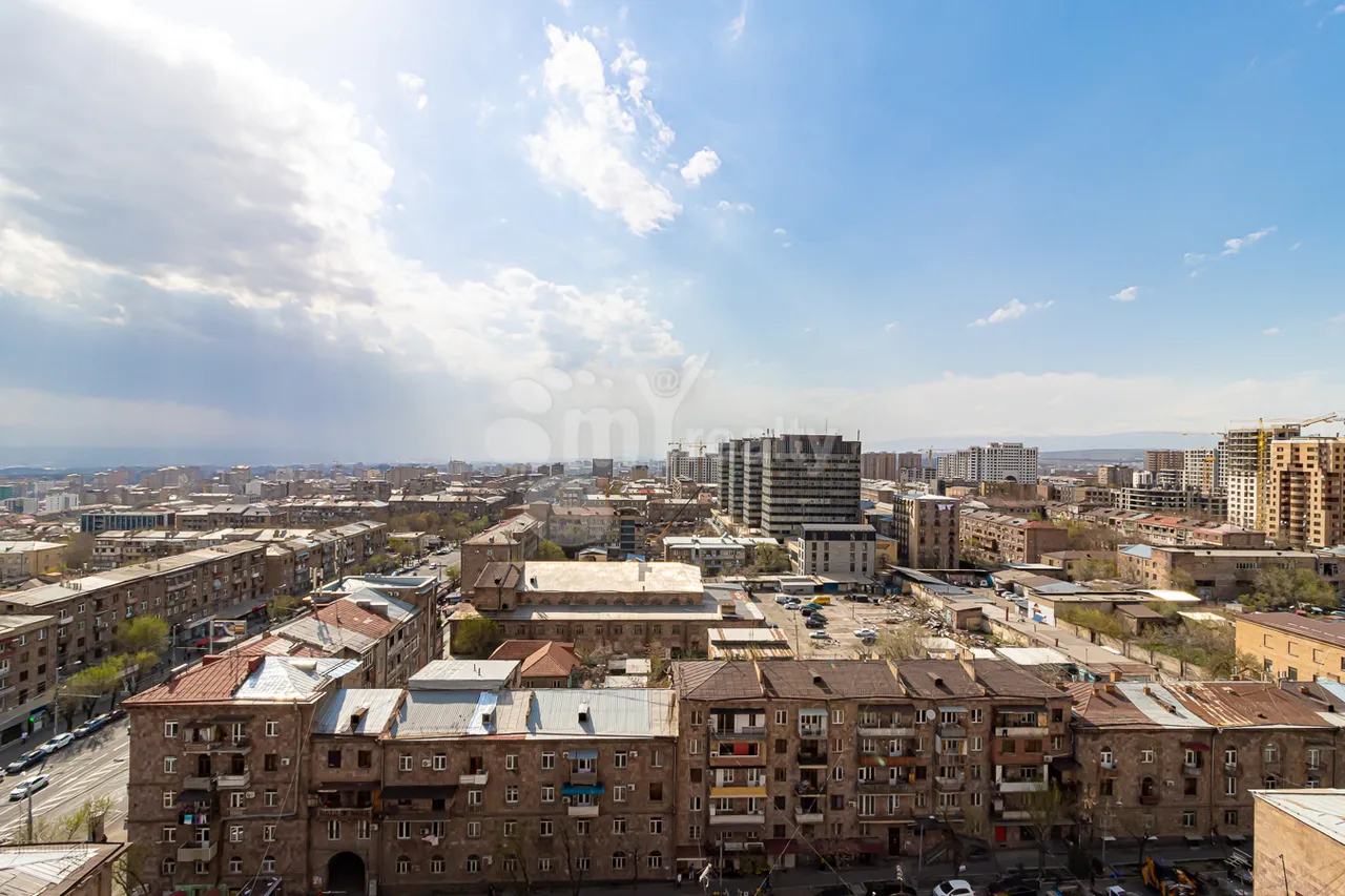 4 սենյականոց բնակարան  Կոմիտասի պող, Արաբկիր Երևան, 159972