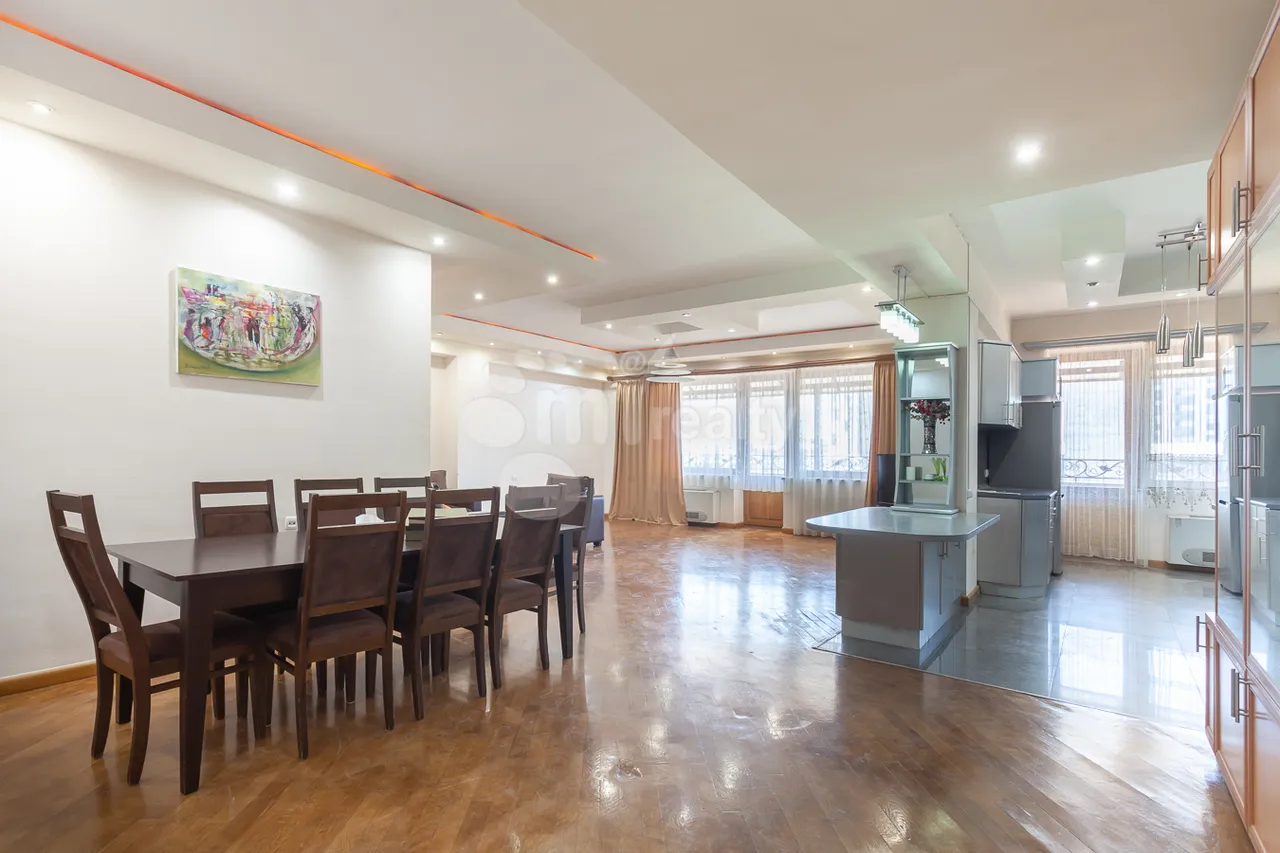 3 bedroom apartment for rent (خیابان نورترن (شمالی, مرکز شهر ایروان, 159095