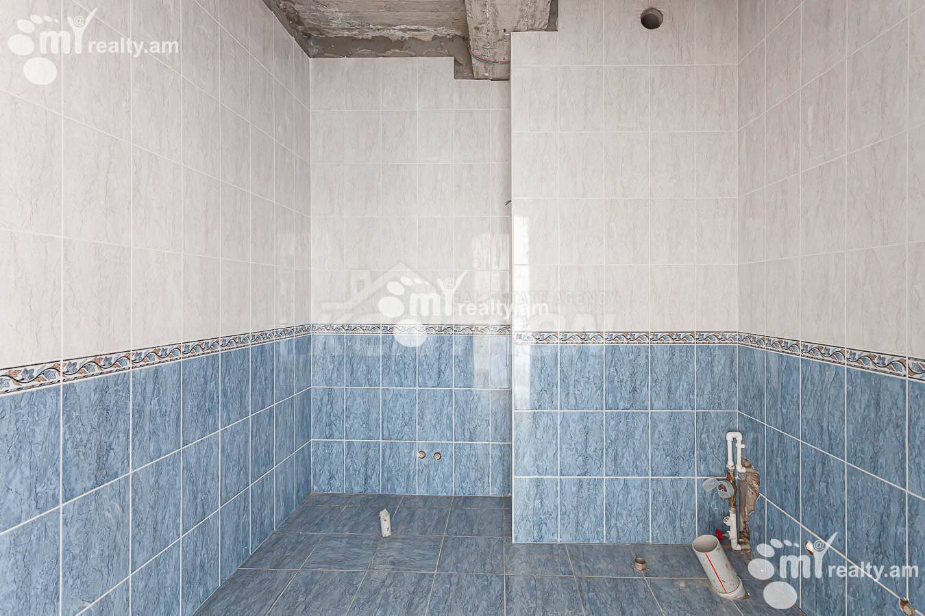 3 bedroom apartment for sale Antarayin, G. Gasparyan street, Center Yerevan, 154765