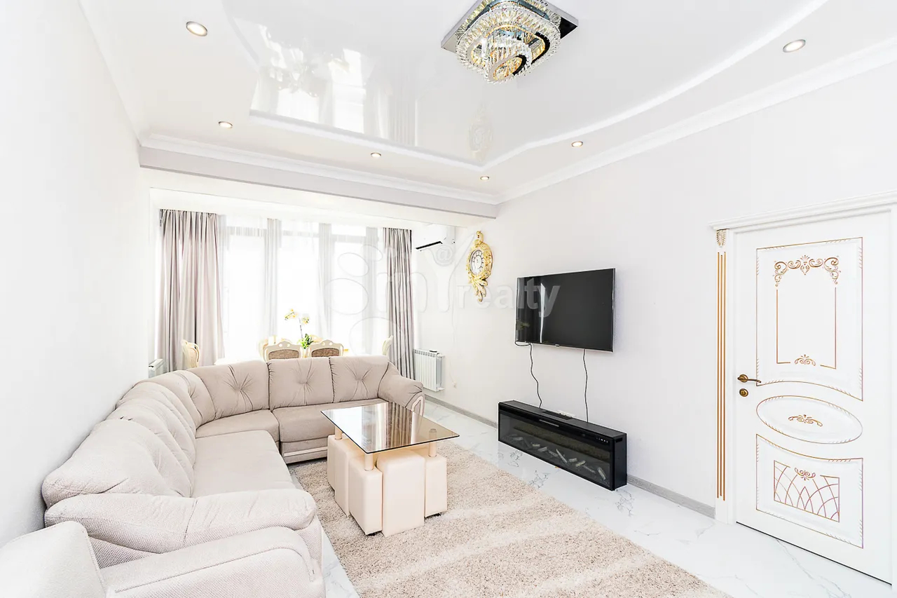 2 bedroom apartment for rent Buzand St, Center Yerevan, 159400