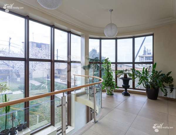 arandznatun-vacharq-Yerevan-Arabkir