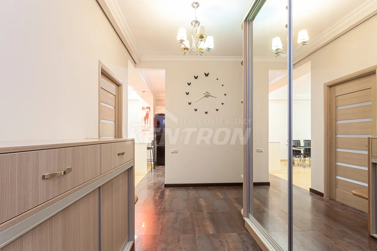 3 bedroom apartment for sale خیابان آرام, مرکز شهر ایروان, 157330