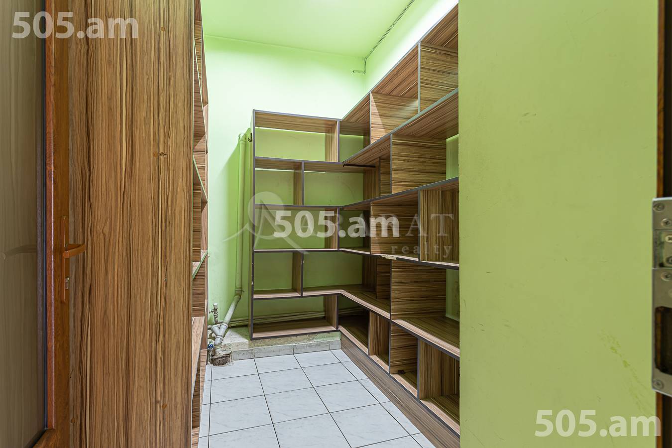 Commercial for rent خیابان اِ. کوچار, مرکز شهر ایروان, 156375