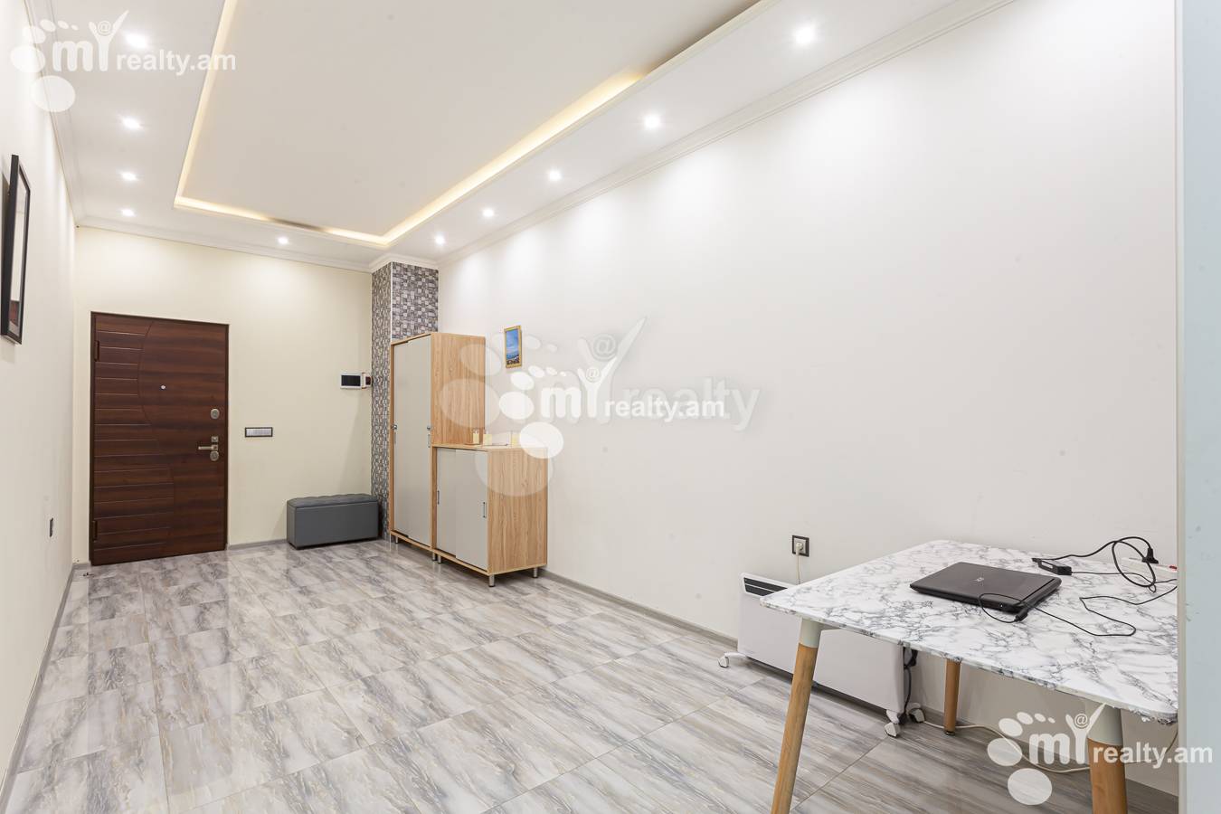 3 bedroom apartment for rent Amiryan St, Center Yerevan, 155460