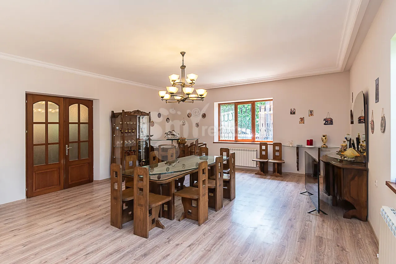 House for sale Pahlavunyats st, Tsaghkadzor Kotajk, 160992
