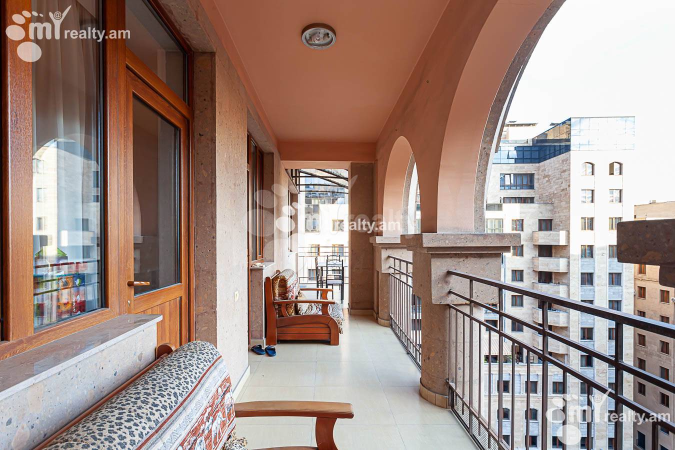 3 սենյականոց բնակարան  Ամիրյան փող, Կենտրոն Երևան, 155140