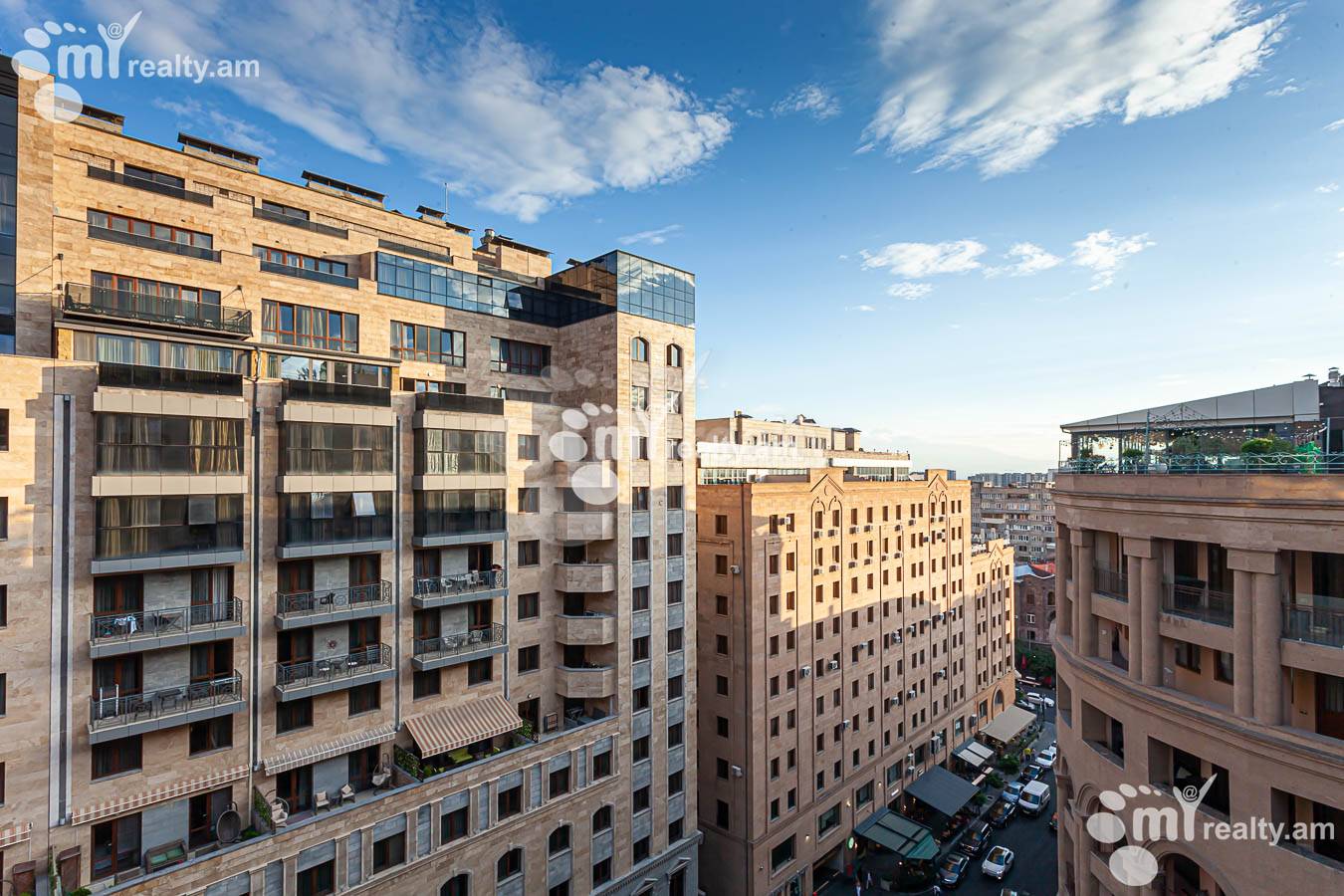 3 սենյականոց բնակարան  Ամիրյան փող, Կենտրոն Երևան, 155140