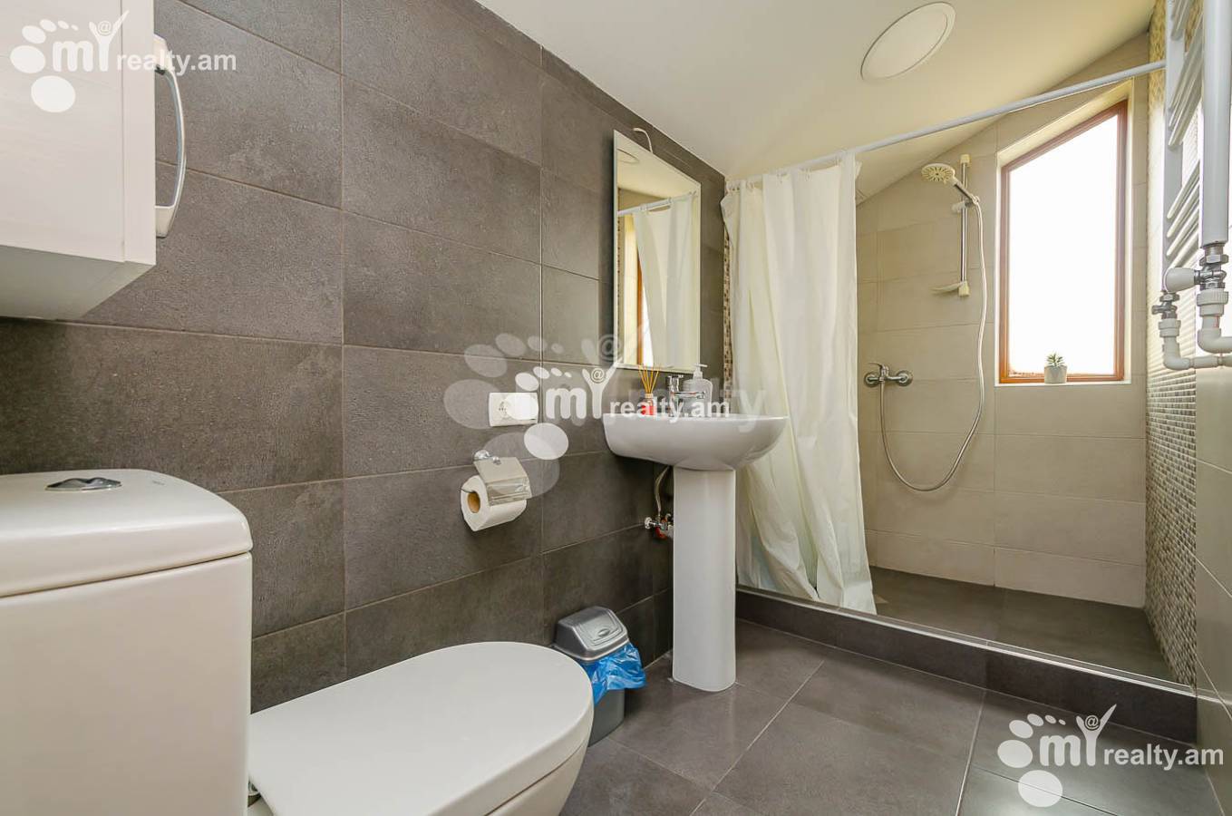 House for sale G 1 dis., Ajapnyak Yerevan, 143604