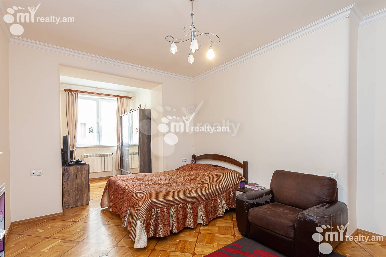 Купить 3 комнатную квартиру Пушкин ул, Центр Ереван, 145932