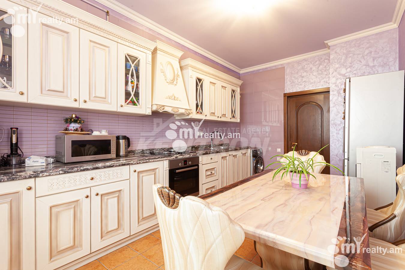 Купить 3 комнатную квартиру Саят-Нова пр, Центр Ереван, 155778