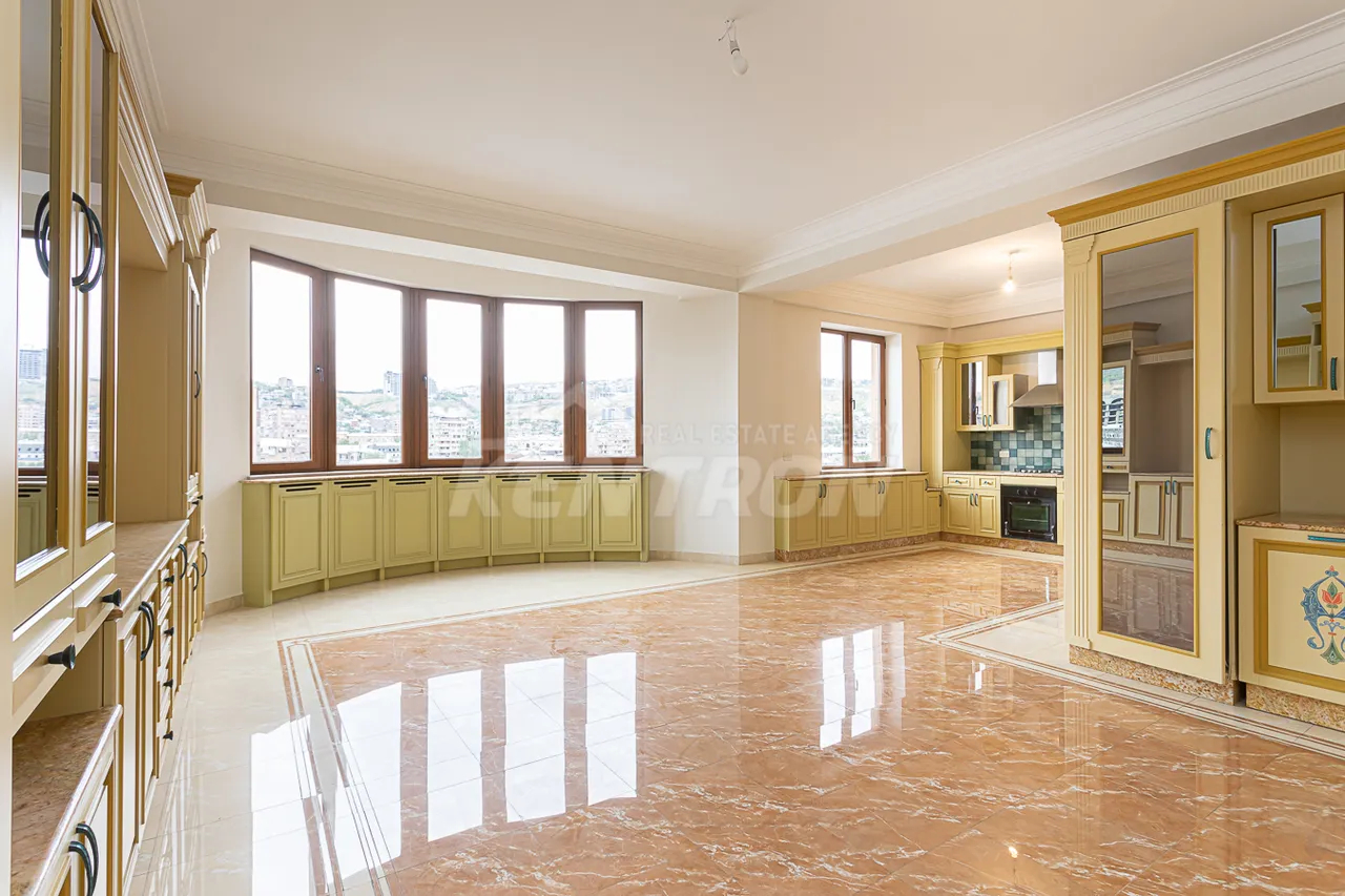 3 bedroom apartment for sale Vardanants St, Center Yerevan, 157553