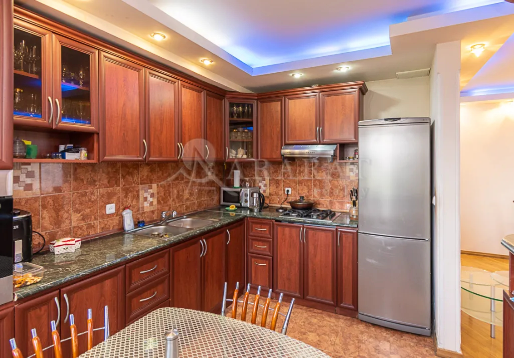 3 bedroom apartment for sale Davtashen 4 district, Davtachène Yerevan, 160362