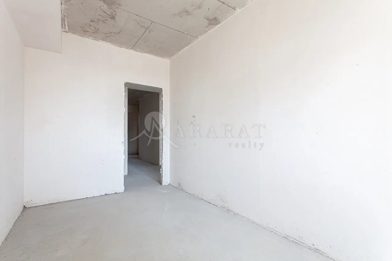 4 bedroom apartment for sale خیابان گِریبودوف, عربگیر ایروان, 157668