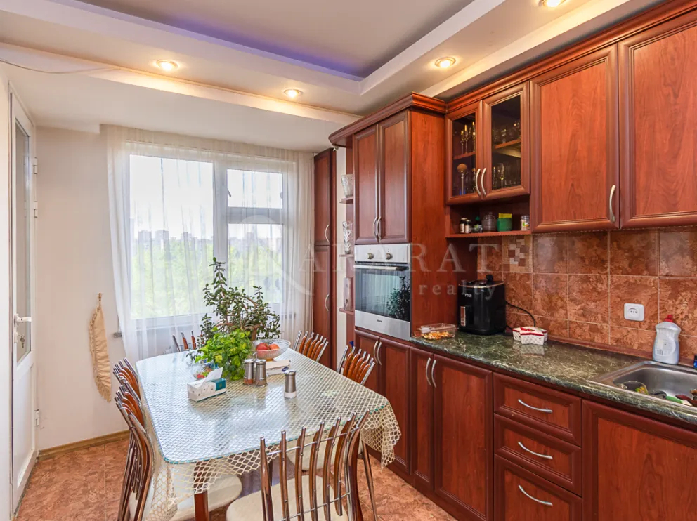 3 bedroom apartment for sale Davtashen 4 district, Davtachène Yerevan, 160362