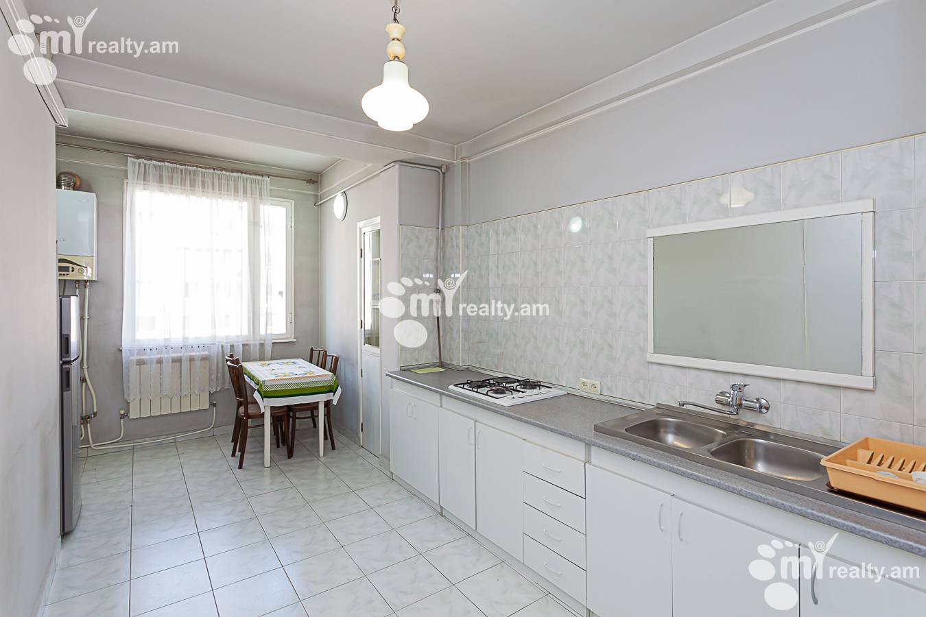 2 bedroom apartment for rent Amiryan St, Center Yerevan, 152041