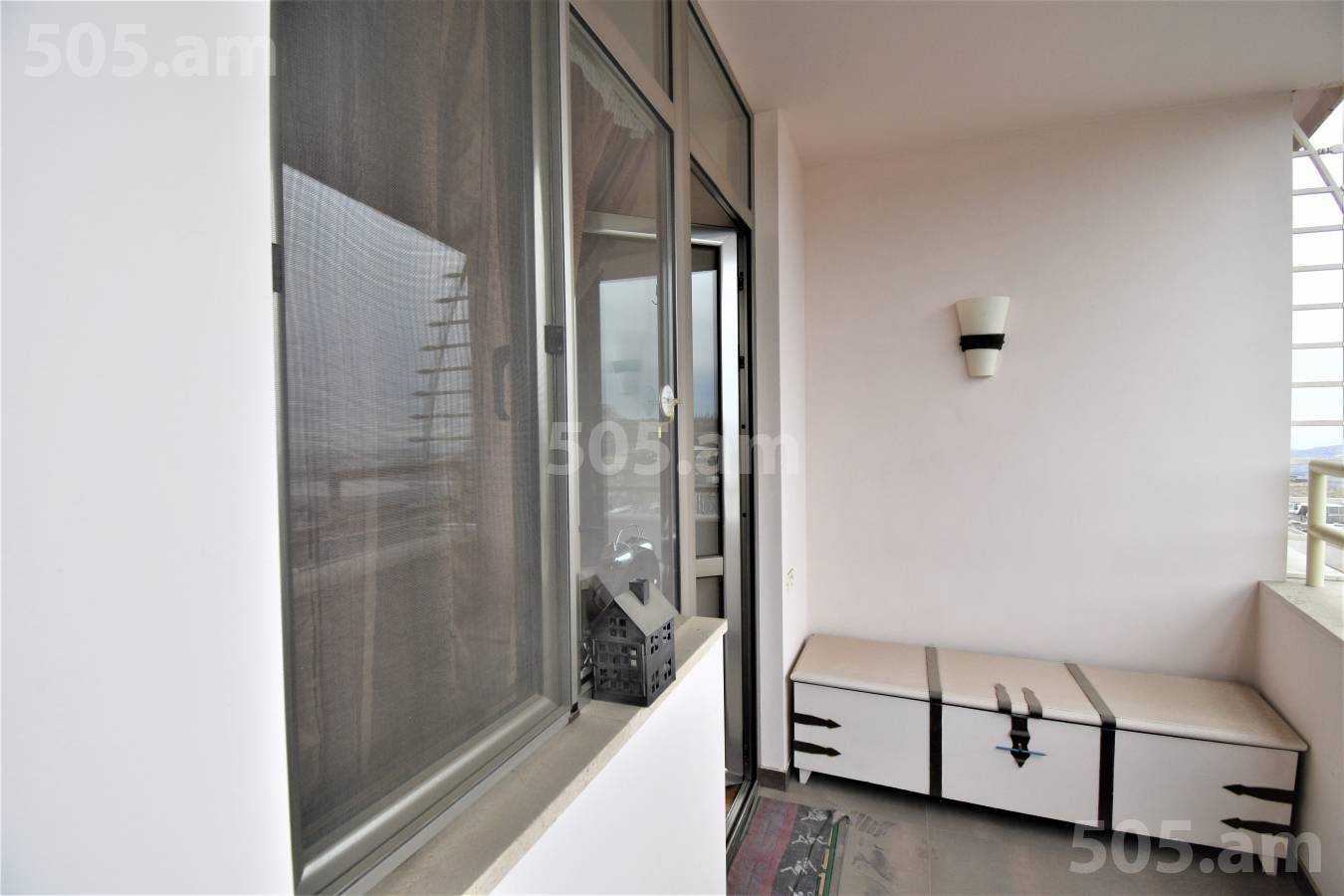 Купить 4 комнатную квартиру Цицернакаберд шоссе, Центр Ереван, 119472