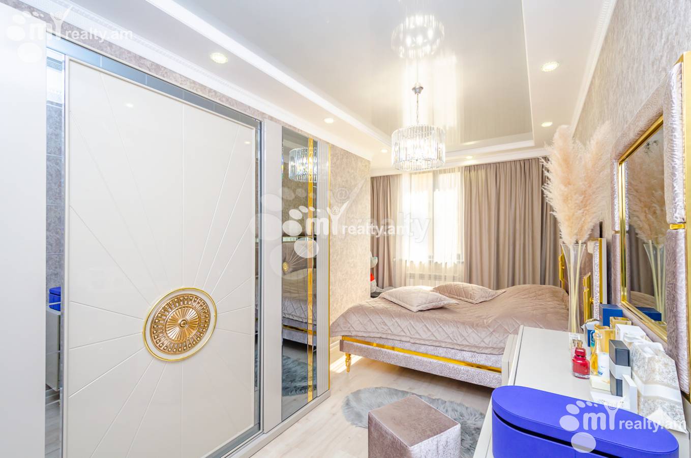 3 bedroom apartment for sale Antarayin St, Center Yerevan, 152784