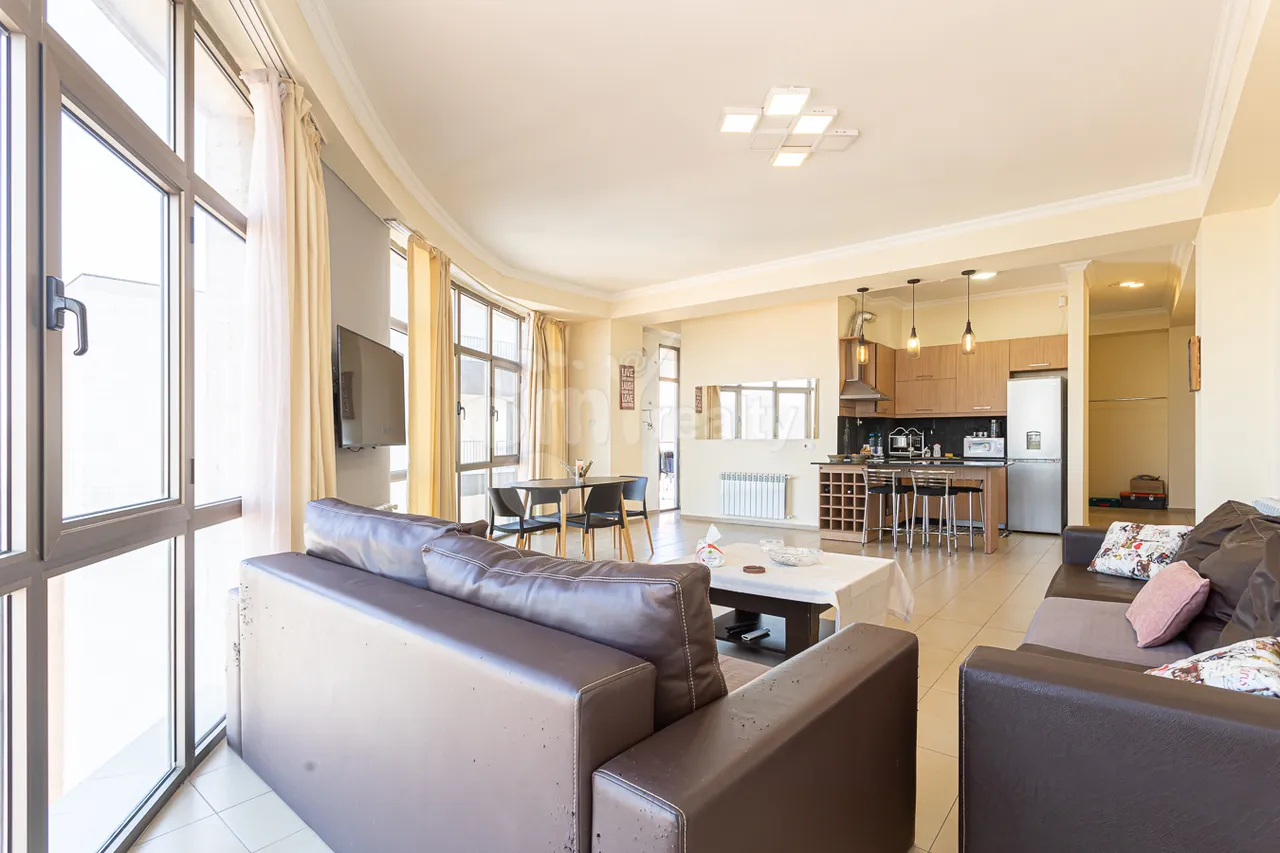 4 bedroom apartment for sale Antarayin St, Center Yerevan, 157846