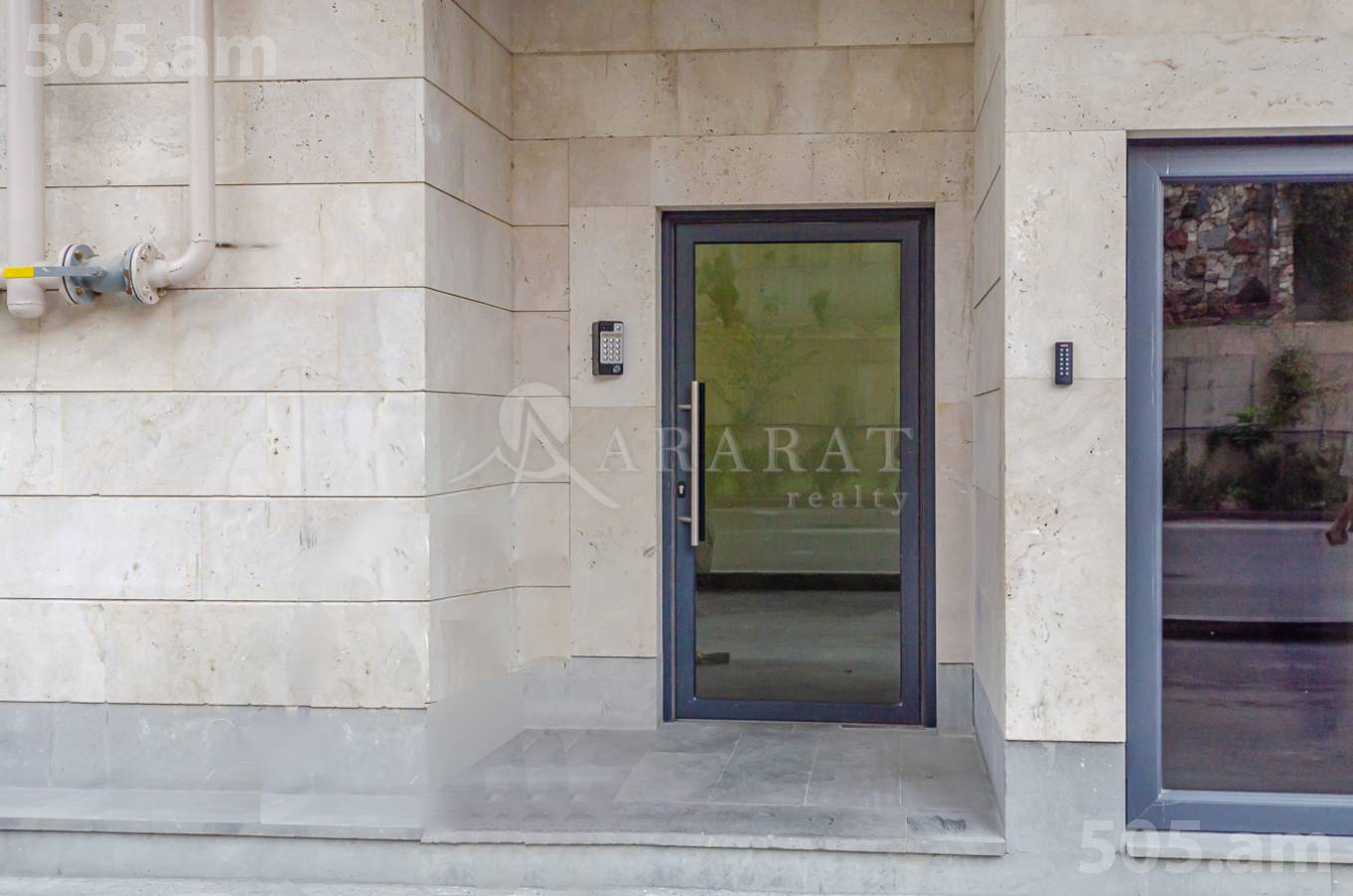 Купить 4 комнатную квартиру Фучик ул, Ачапняк Ереван, 153417