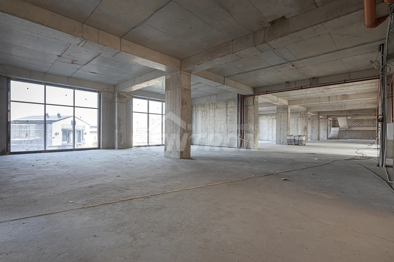 Commercial property for sale Paruyr Sevak  dis. 17 street, Avan Yerevan, 157751