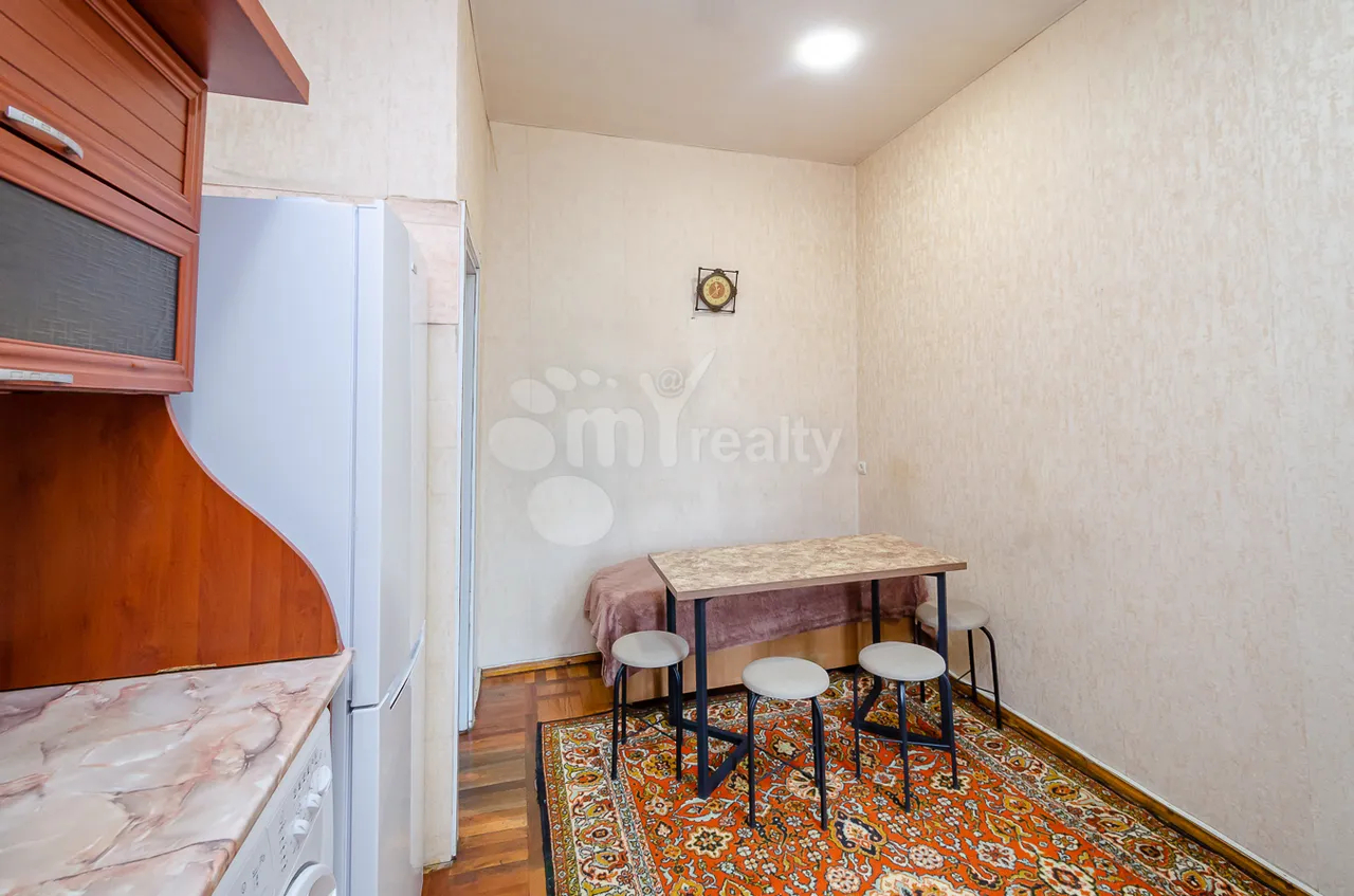 3 bedroom apartment for rent Tumanyan St, Center Yerevan, 161491