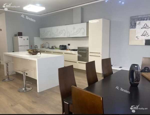 4-senyakanoc-bnakaran-vacharq-Yerevan-Center