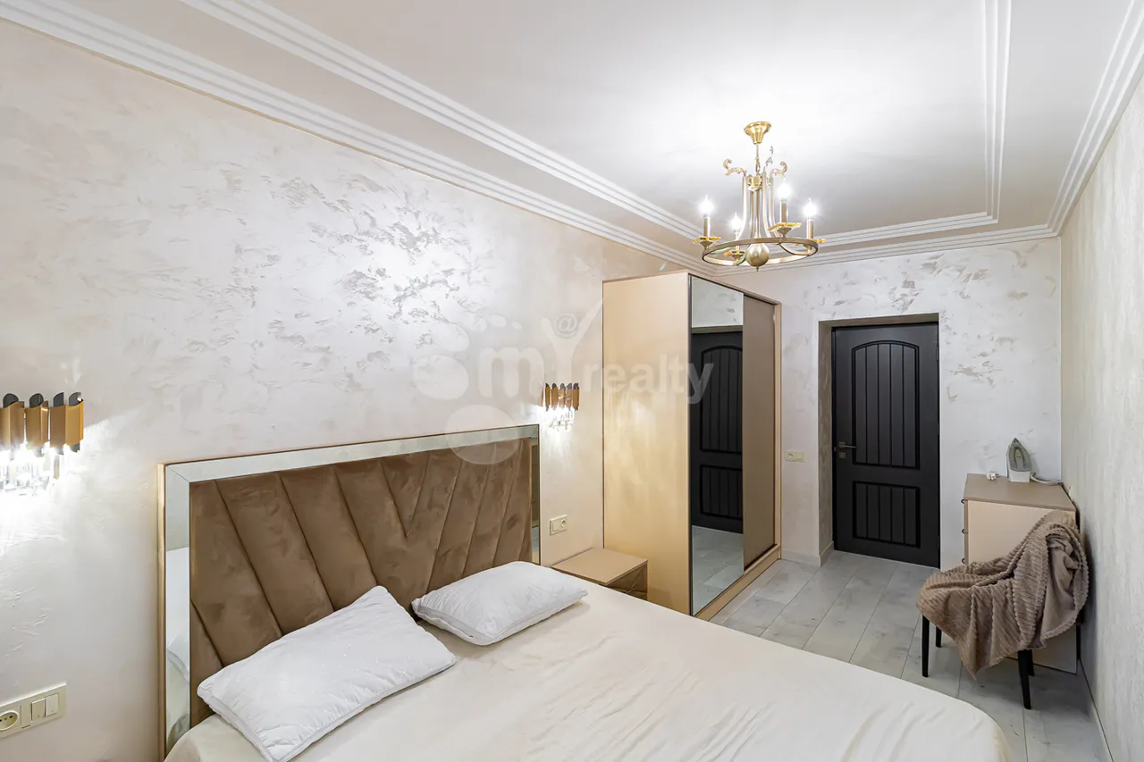 2 bedroom apartment for sale Zakyan St, Center Yerevan, 161601