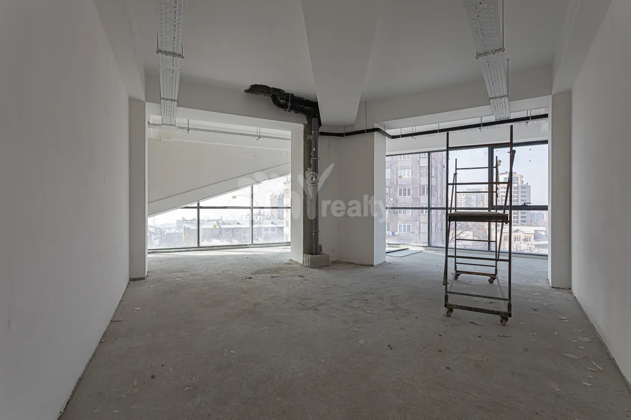Commercial property for rent N. Zaryan St, Arabkir Yerevan, 158319