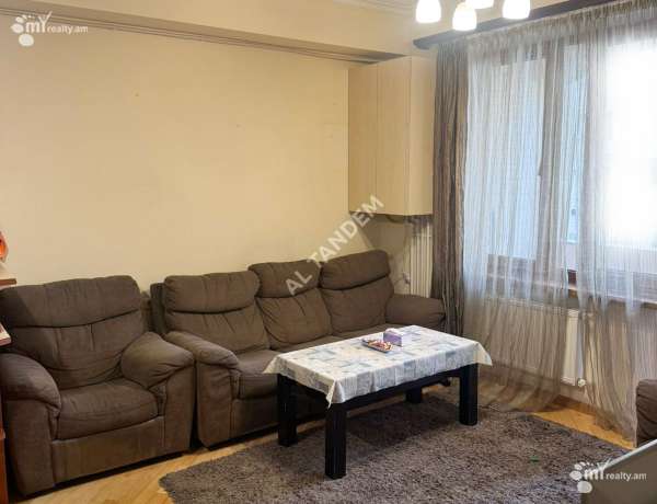 varcov-bnakaran-norakaruycum/2-senyakanoc/Argishti+St/Center/Yerevan