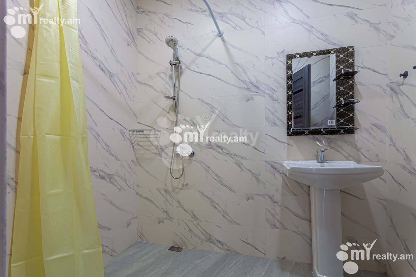 Снять 3 комнатную квартиру Айрик Мурадян улица, Арабкир Ереван, 150427