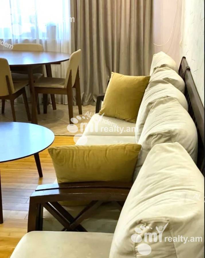 3 սենյականոց բնակարան  Վարդանանց փող, Կենտրոն Երևան, 147777