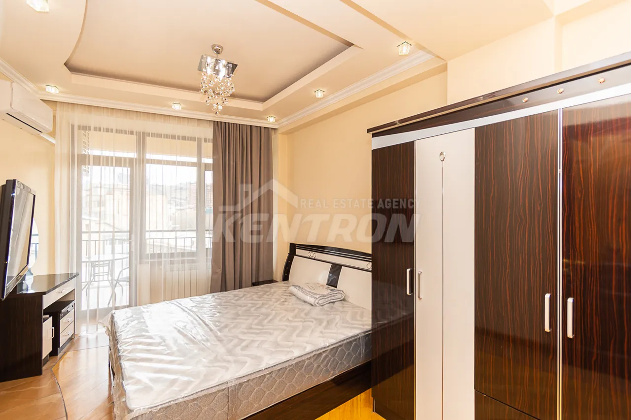 3 bedroom apartment for rent Vardanants St, Center Yerevan, 160006