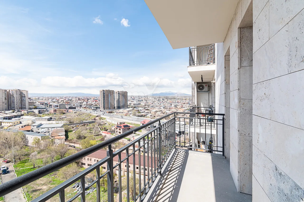 3 սենյականոց բնակարան  Հալաբյան փող, Աջափնյակ Երևան, 160127